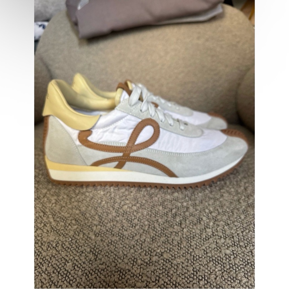 Loewe Flow Runner Trainer - Picture 4 of 14